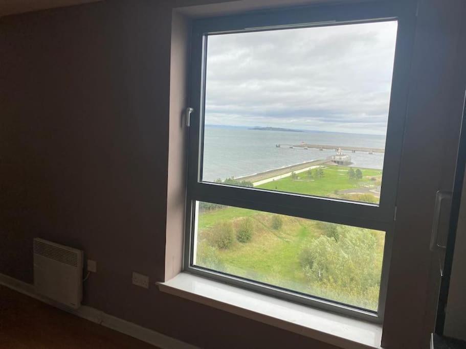 Modern 2 Bed Apartment With Stunning Seaside View Edinburg Exteriör bild